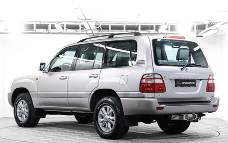 Toyota Land Cruiser 100 рестайлинг 2, 2004 год, 2 268 000 рублей, 7 фотография