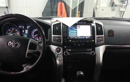 Toyota Land Cruiser 200, 2015 год, 4 109 000 рублей, 5 фотография