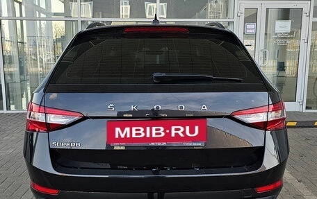Skoda Superb III рестайлинг, 2019 год, 2 190 000 рублей, 4 фотография