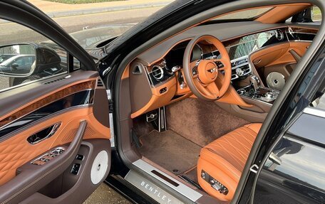 Bentley Flying Spur II, 2021 год, 36 500 000 рублей, 22 фотография
