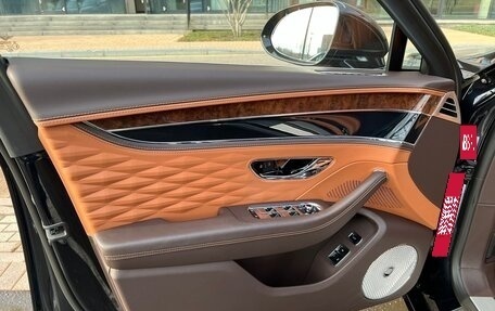 Bentley Flying Spur II, 2021 год, 36 500 000 рублей, 21 фотография