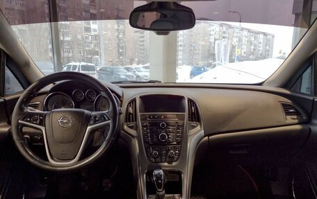 Opel Astra J, 2011 год, 625 000 рублей, 14 фотография