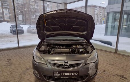 Opel Astra J, 2011 год, 625 000 рублей, 9 фотография