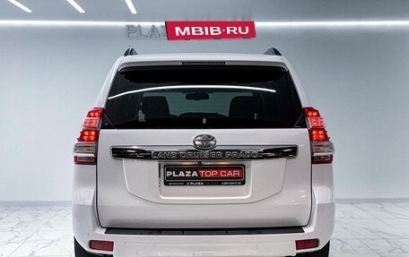 Toyota Land Cruiser Prado 150 рестайлинг 2, 2016 год, 4 999 000 рублей, 8 фотография