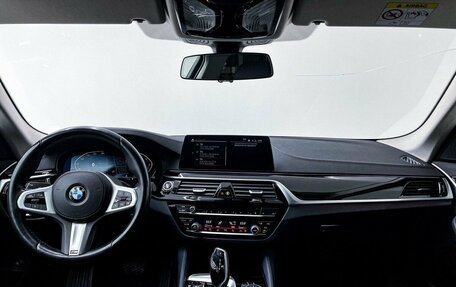 BMW 5 серия, 2020 год, 4 450 000 рублей, 15 фотография