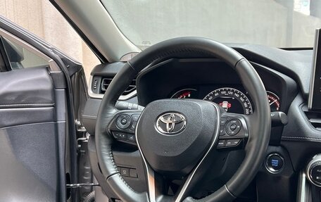 Toyota RAV4, 2021 год, 2 990 000 рублей, 9 фотография