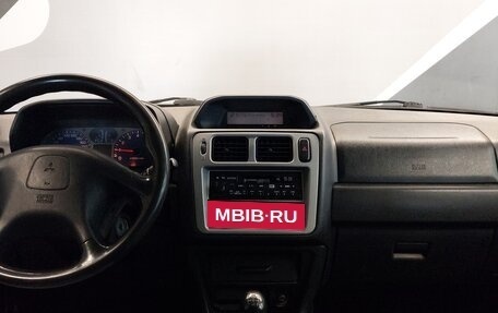 Mitsubishi Pajero Pinin, 2003 год, 700 000 рублей, 9 фотография