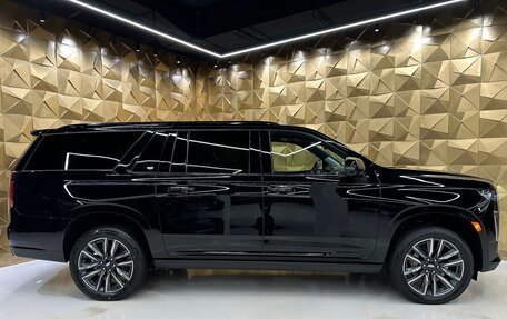 Cadillac Escalade V, 2023 год, 20 700 000 рублей, 4 фотография