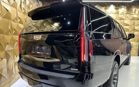 Cadillac Escalade V, 2023 год, 20 700 000 рублей, 5 фотография