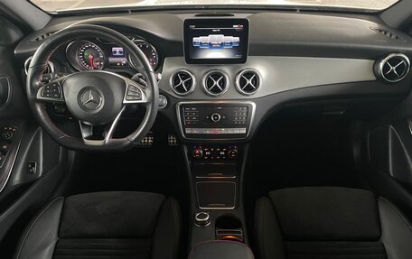Mercedes-Benz GLA, 2019 год, 2 750 000 рублей, 18 фотография