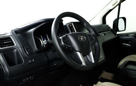 Toyota HiAce H300, 2020 год, 6 987 000 рублей, 13 фотография
