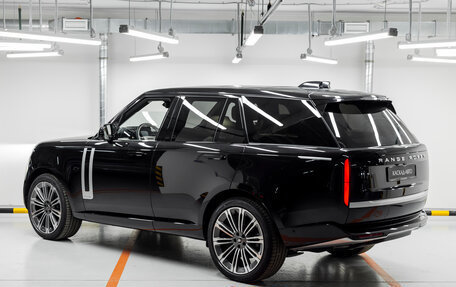 Land Rover Range Rover IV рестайлинг, 2023 год, 30 800 000 рублей, 4 фотография