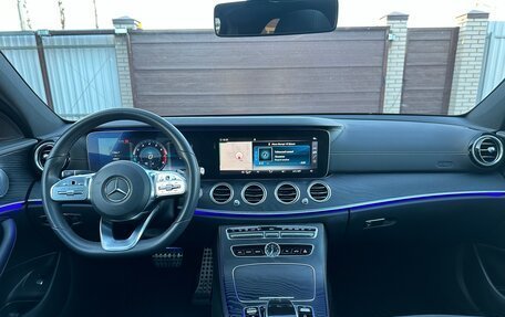 Mercedes-Benz E-Класс, 2019 год, 5 950 000 рублей, 30 фотография