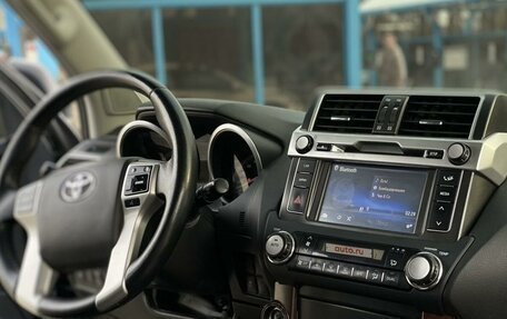 Toyota Land Cruiser Prado 150 рестайлинг 2, 2017 год, 3 550 000 рублей, 16 фотография