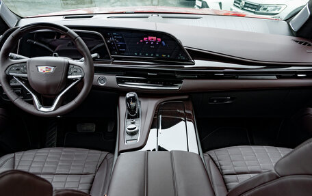 Cadillac Escalade V, 2023 год, 22 990 000 рублей, 28 фотография