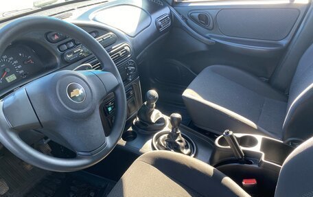 Chevrolet Niva I рестайлинг, 2017 год, 880 000 рублей, 15 фотография