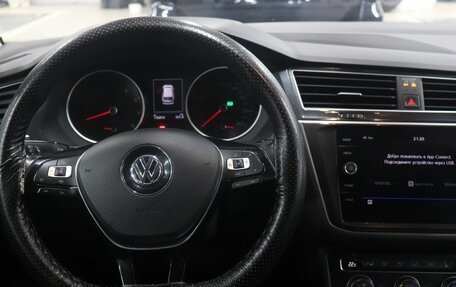 Volkswagen Tiguan II, 2019 год, 2 625 000 рублей, 9 фотография