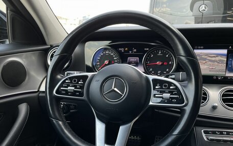 Mercedes-Benz E-Класс, 2018 год, 3 019 000 рублей, 15 фотография
