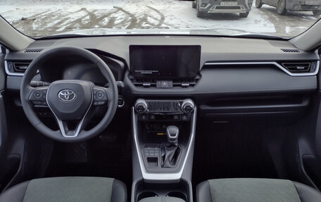 Toyota RAV4, 2023 год, 5 190 000 рублей, 12 фотография