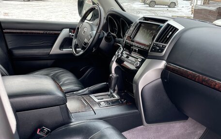 Toyota Land Cruiser 200, 2012 год, 4 890 000 рублей, 16 фотография