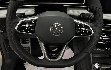 Volkswagen Tiguan II, 2023 год, 5 300 000 рублей, 7 фотография