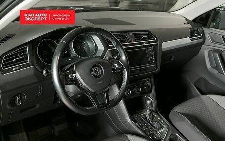 Volkswagen Tiguan II, 2018 год, 2 938 300 рублей, 7 фотография
