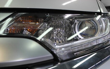 Mitsubishi Outlander III рестайлинг 3, 2021 год, 2 990 000 рублей, 9 фотография