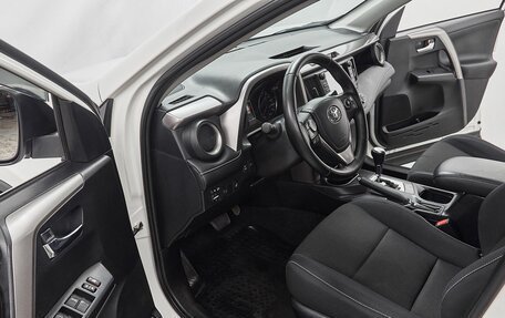 Toyota RAV4, 2017 год, 2 877 000 рублей, 9 фотография
