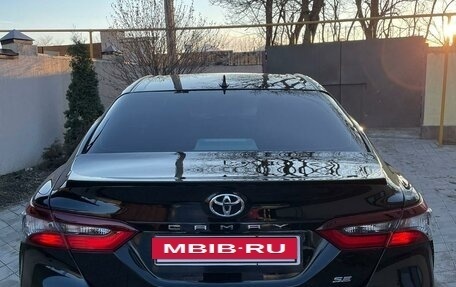 Toyota Camry, 2021 год, 2 800 000 рублей, 6 фотография