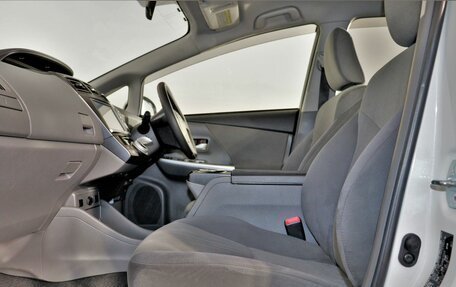 Toyota Prius Alpha I (ZVW40/41), 2013 год, 1 598 000 рублей, 5 фотография