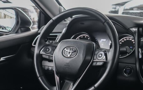 Toyota Camry, 2019 год, 3 049 000 рублей, 10 фотография