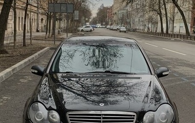 Mercedes-Benz C-Класс, 2003 год, 400 000 рублей, 1 фотография