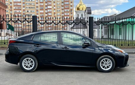 Toyota Prius IV XW50, 2022 год, 3 000 000 рублей, 11 фотография