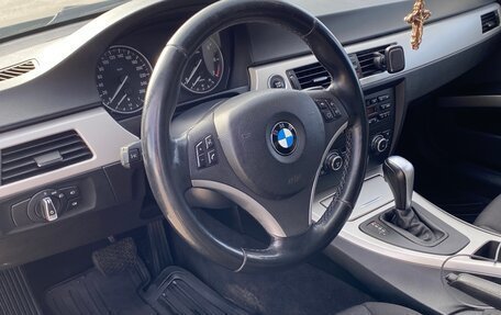 BMW 3 серия, 2011 год, 970 000 рублей, 13 фотография