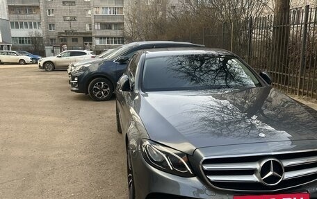Mercedes-Benz E-Класс, 2017 год, 4 199 999 рублей, 3 фотография