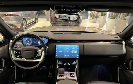 Land Rover Range Rover IV рестайлинг, 2023 год, 27 360 000 рублей, 18 фотография