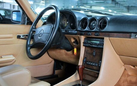 Mercedes-Benz SL-Класс, 1988 год, 6 100 000 рублей, 13 фотография