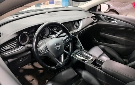 Opel Insignia II рестайлинг, 2018 год, 1 850 000 рублей, 5 фотография