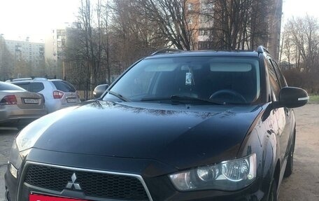 Mitsubishi Outlander III рестайлинг 3, 2011 год, 1 085 000 рублей, 4 фотография