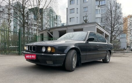 BMW 5 серия, 1989 год, 355 000 рублей, 1 фотография