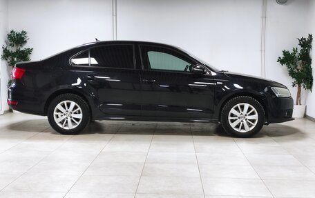 Volkswagen Jetta VI, 2013 год, 1 350 000 рублей, 6 фотография