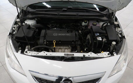 Opel Astra J, 2011 год, 790 000 рублей, 10 фотография
