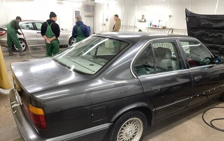 BMW 5 серия, 1989 год, 355 000 рублей, 24 фотография