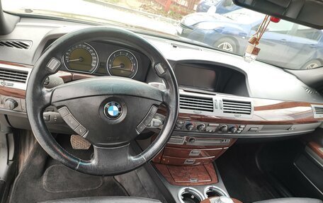 BMW 7 серия, 2004 год, 700 000 рублей, 12 фотография