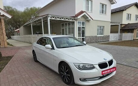 BMW 3 серия, 2011 год, 1 950 000 рублей, 3 фотография