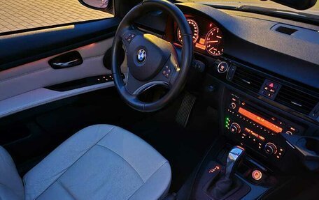 BMW 3 серия, 2011 год, 1 950 000 рублей, 17 фотография