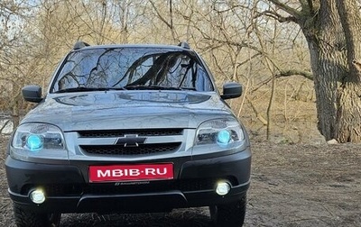 Chevrolet Niva I рестайлинг, 2018 год, 899 000 рублей, 1 фотография