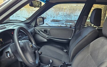 Chevrolet Niva I рестайлинг, 2018 год, 899 000 рублей, 4 фотография