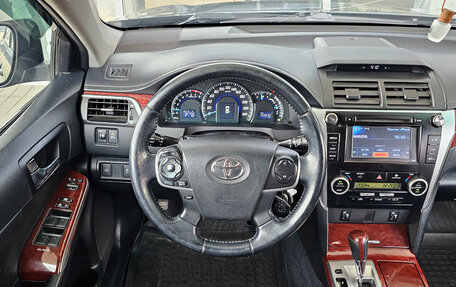 Toyota Camry, 2013 год, 1 890 000 рублей, 6 фотография