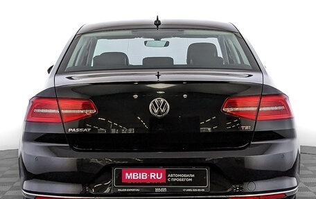 Volkswagen Passat B8 рестайлинг, 2017 год, 2 340 000 рублей, 2 фотография